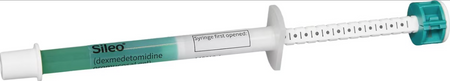 Sileo gel for anxious dogs in a syringe for easy administration during stressful situations